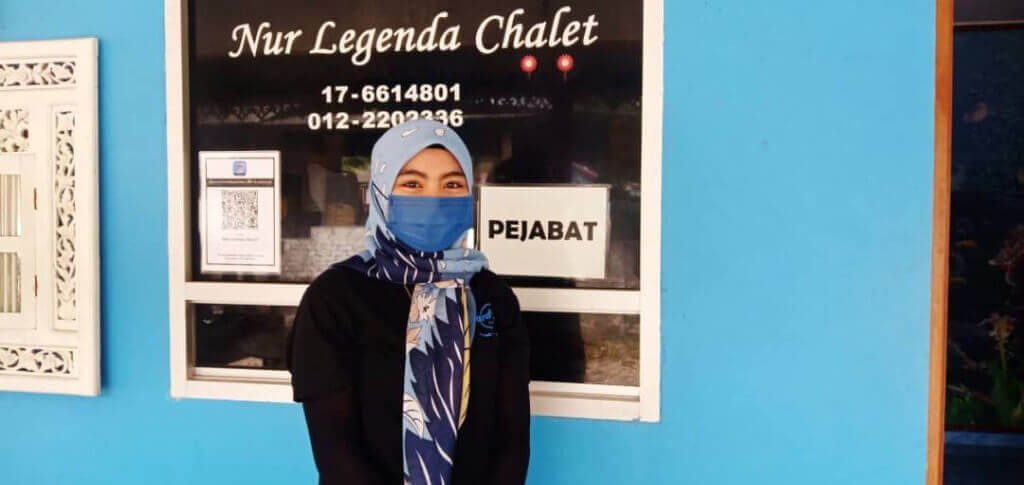 Nurul Ain Fateha, bersiap untuk kembali berniaga.