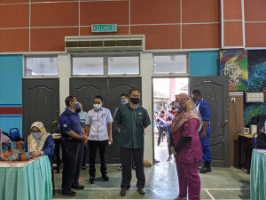 Taklimat ringkas oleh petugas di PICK Remaja SMK Ledang.