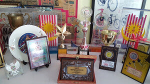 Antara piala yang dimenanginya.