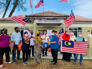 Majlis serahan sumbangan Kit Makanan.