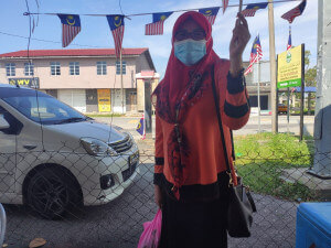 Norma Mohd teruja dan turut bersama jayakan program ketika mengunjungi pasar untuk membeli barangan.