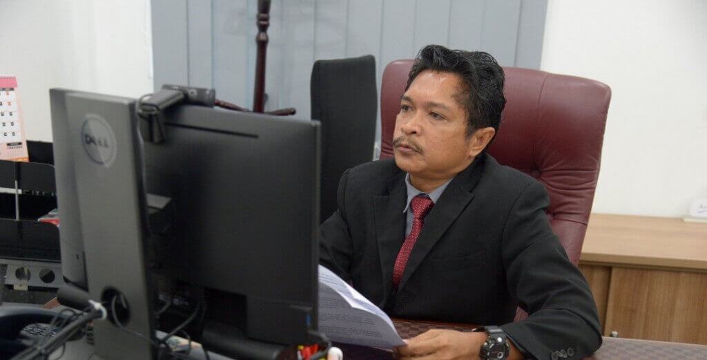 Rasil semasa menyampaikan ucapan perasmian.