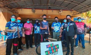 Penyampaian hadiah dan cabutan bertuah.