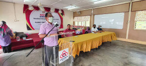 Shahnon Mohamad menyempurnakan Perasmian penutup.