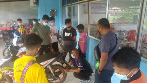 Para peserta yang menyertai Kursus Pendek Membaiki Brek Motosikal Bersama Kolej Komuniti Daerah Jempol.