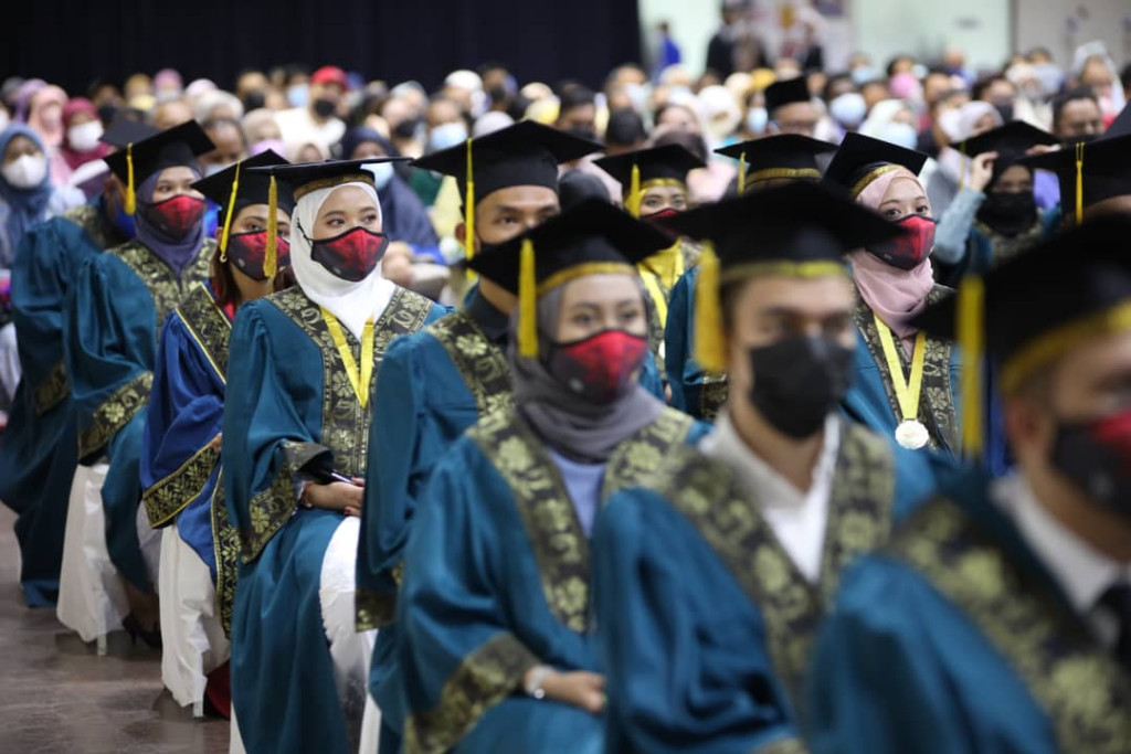 Seramai 2,818 graduan PSA menerima ijazah, diploma dan sijil sempena Majlis Konvokesyen ke-22 bermula 6 hingga 10 Disember.