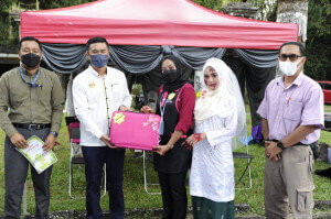 Majlis Penyampaian Hadiah telah disempurnakan oleh Pengarah Kolej Komuniti Taiping, Encik Aznur Anuar Ab. Azid.