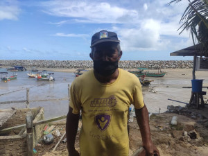 Asmawi Ramli, 56 berkata bahaya untuk pergi ke laut akibat keadaan laut yang bergelora ketika ini.