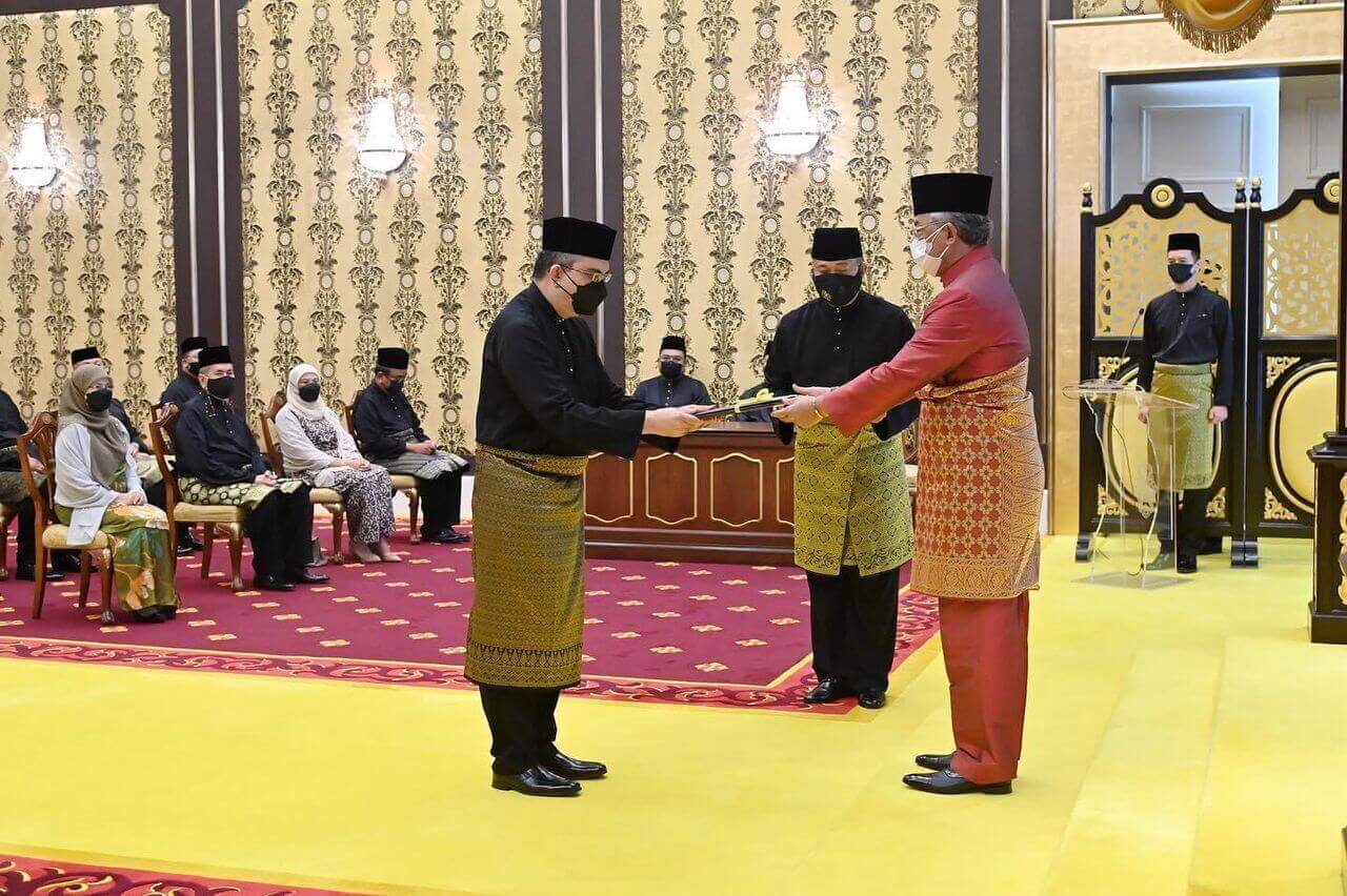 Agong Kurnia Surat Cara Pelantikan Dua Hakim - Malaysiaaktif