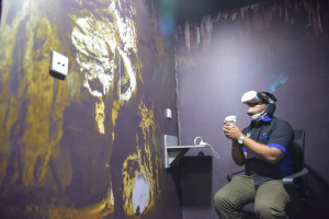 rasai pengalaman Virtual Reality Gua Kelam 2 di Galeri 3D, Gua Kelam
