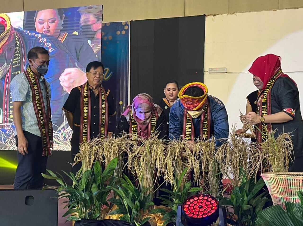 Pesta Kaamatan Medium Perpaduan Etnik - Malaysiaaktif