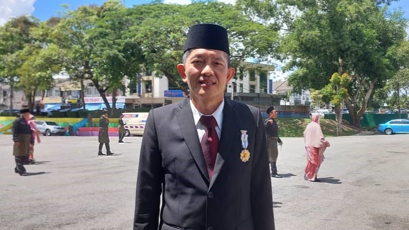 Penerima Pingat Darjah Kebesaran Dan Pingat Negeri Pahang Gembira Dan ...