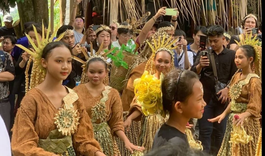 Perayaan Hari Moyang Mah Meri Sungai Bumbun Pulau Carey - Malaysiaaktif